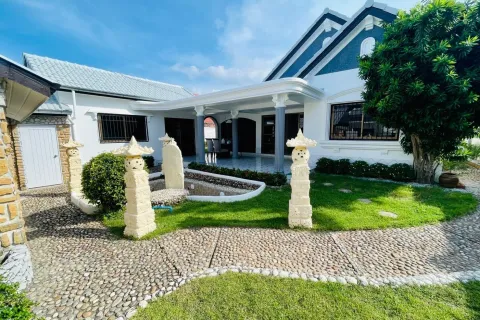 House in Pattaya, Thailand 4 bedrooms № 173706 - photo 2