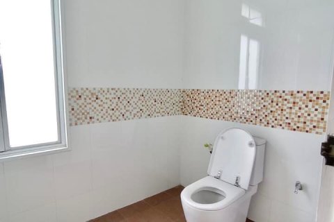 House in Bangkok, Thailand 4 bedrooms № 157532 - photo 13