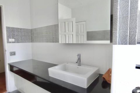 House in Bangkok, Thailand 4 bedrooms № 157532 - photo 5