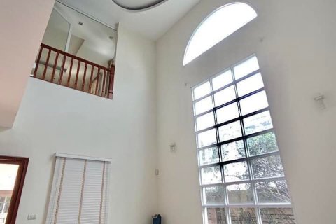House in Bangkok, Thailand 4 bedrooms № 157532 - photo 17