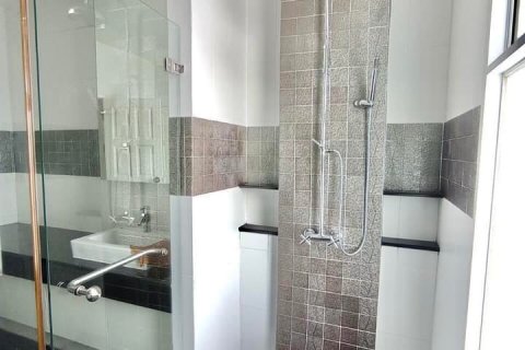 House in Bangkok, Thailand 4 bedrooms № 157532 - photo 3