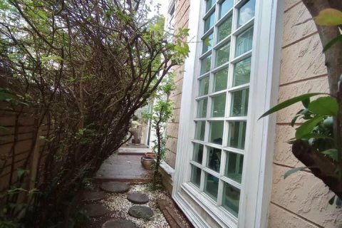 House in Bangkok, Thailand 4 bedrooms № 157532 - photo 20