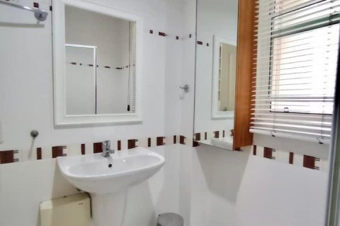 House in Bangkok, Thailand 4 bedrooms № 157527 - photo 4