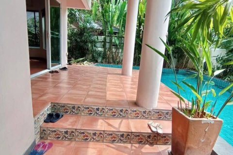 House in Bangkok, Thailand 4 bedrooms № 157527 - photo 20