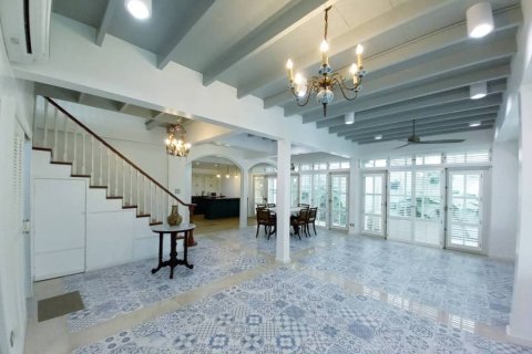 House in Bangkok, Thailand 4 bedrooms № 157528 - photo 18