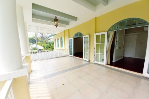 House in Bangkok, Thailand 4 bedrooms № 157528 - photo 10