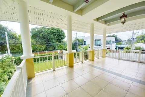 House in Bangkok, Thailand 4 bedrooms № 157528 - photo 9