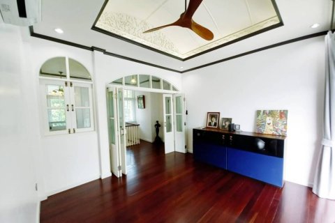 House in Bangkok, Thailand 4 bedrooms № 157528 - photo 8