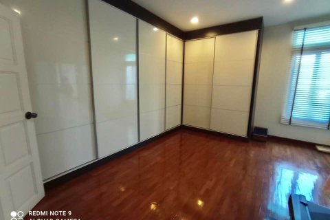 House in Bangkok, Thailand 3 bedrooms № 157530 - photo 5