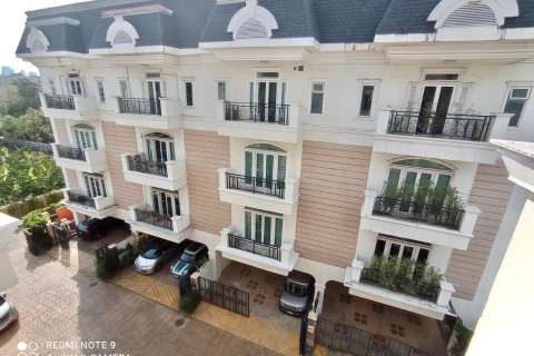 House in Bangkok, Thailand 3 bedrooms № 157530