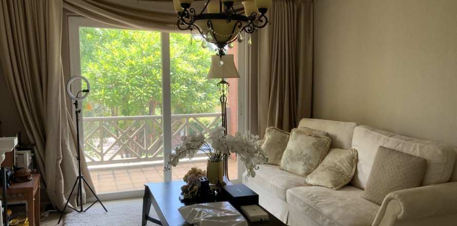 House in Pak Kret, Thailand 4 bedrooms № 159568