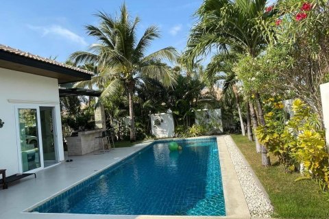 Villa in Hua Hin, Thailand 3 bedrooms № 159566 - photo 11
