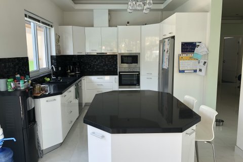 Villa in Hua Hin, Thailand 3 bedrooms № 159566 - photo 4