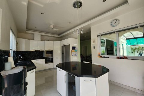 Villa in Hua Hin, Thailand 3 bedrooms № 159566 - photo 22