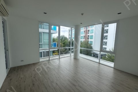 Apartment in Hua Hin, Thailand 3 bedrooms № 194772 - photo 8
