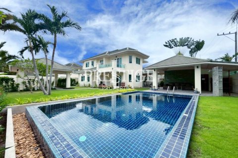 Maison à Pattaya, Thaïlande 4 chambres № 197913