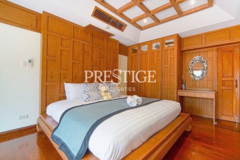 House in Pattaya, Thailand 4 bedrooms № 197907 - photo 13