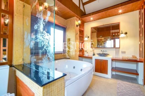 House in Pattaya, Thailand 4 bedrooms № 197907 - photo 10