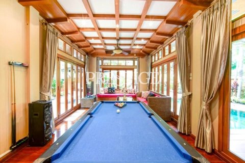 House in Pattaya, Thailand 4 bedrooms № 197907 - photo 4