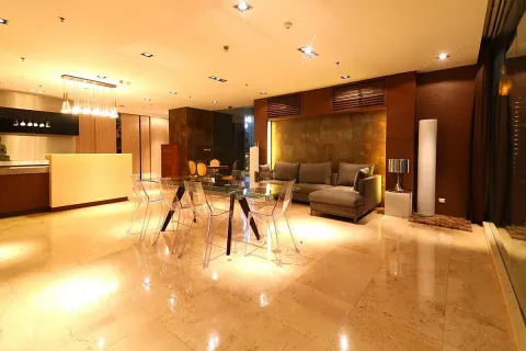 Penthouse in Watthana, Bangkok, Thailand 4 bedrooms № 148842 - photo 2