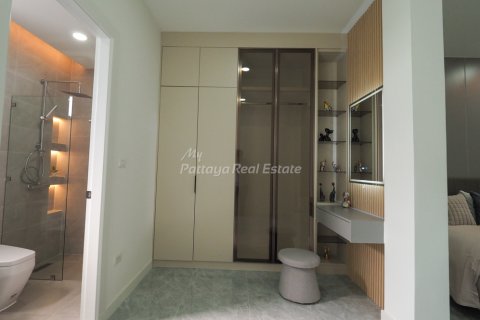 House in Bang Lamung, Thailand 5 bedrooms № 115432 - photo 18