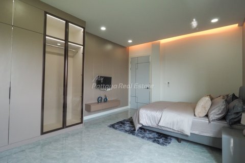 House in Bang Lamung, Thailand 5 bedrooms № 115432 - photo 23