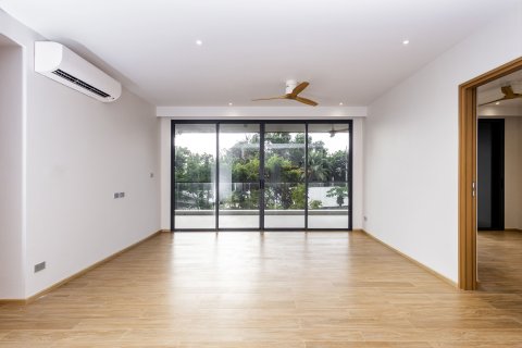 Condo in Phuket, Thailand, 3 bedrooms  № 147870 - photo 3