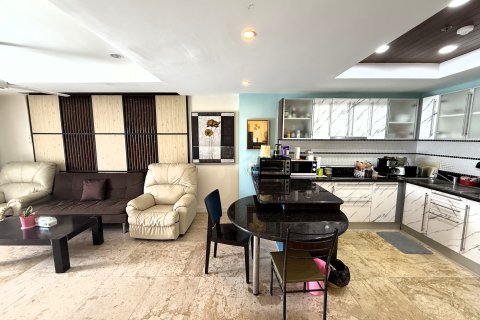 Condo à Phuket, Thaïlande, 2 chambres  № 147874 - photo 2