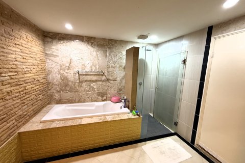 Condo à Phuket, Thaïlande, 2 chambres  № 147874 - photo 3