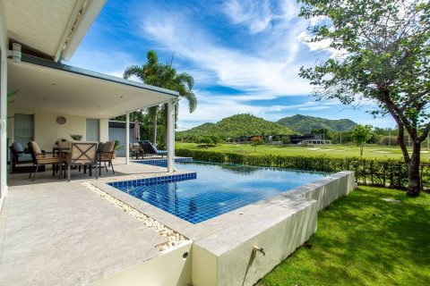 Вилла в Хуа Хине, Таиланд с 3 спальнями  № 147868 - фото 7