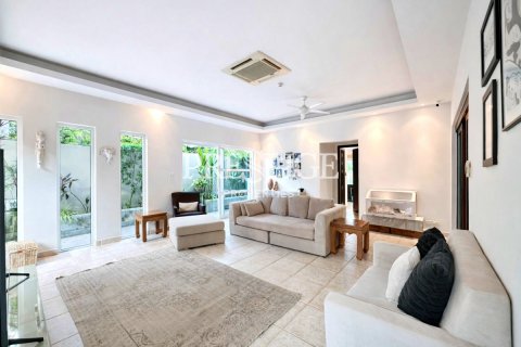 บ้านในพัทยา, ประเทศไทย 6 ห้องนอน № 197714 - รูปถ่าย 20