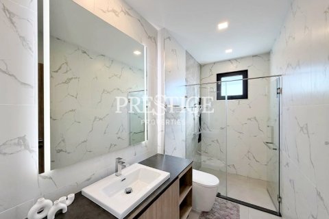 House in Pattaya, Thailand 3 bedrooms № 197716 - photo 20