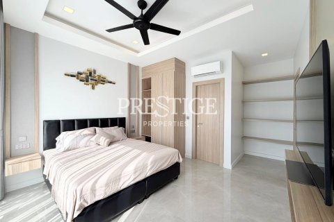 House in Pattaya, Thailand 3 bedrooms № 197716 - photo 16