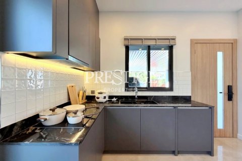 House in Pattaya, Thailand 3 bedrooms № 197716 - photo 10
