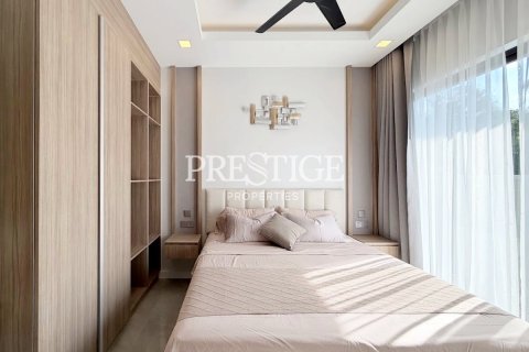 House in Pattaya, Thailand 3 bedrooms № 197716 - photo 18