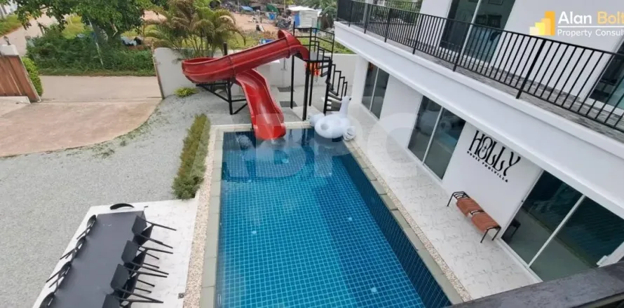 Casa de 6 dormitorios en Pattaya, Tailandia № 212136