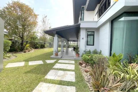 Casa de 3 dormitorios en Pattaya, Tailandia № 212140 - foto 14