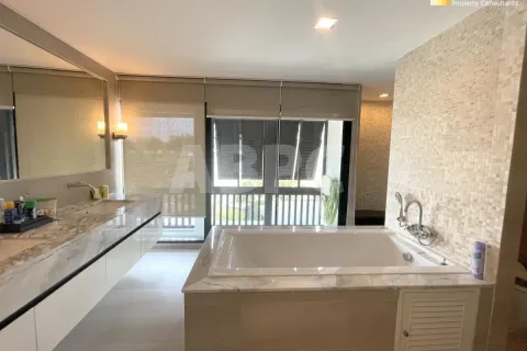 Casa de 3 dormitorios en Pattaya, Tailandia № 212140 - foto 17