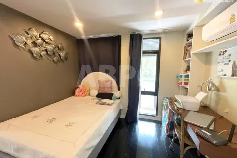 Casa de 3 dormitorios en Pattaya, Tailandia № 212140 - foto 9
