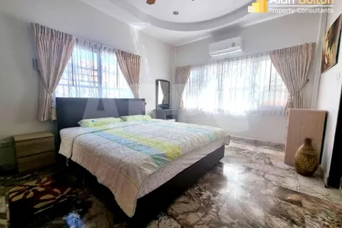 Casa de 3 dormitorios en Pattaya, Tailandia № 212141 - foto 5