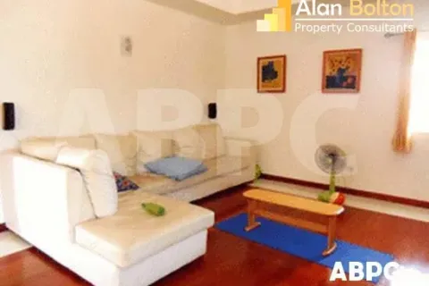 Casa de 6 dormitorios en Pattaya, Tailandia № 212135 - foto 3