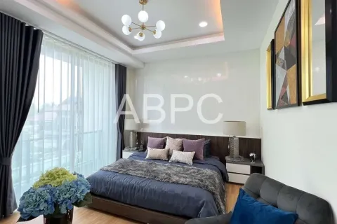 Casa de 4 dormitorios en Pattaya, Tailandia № 212139 - foto 5