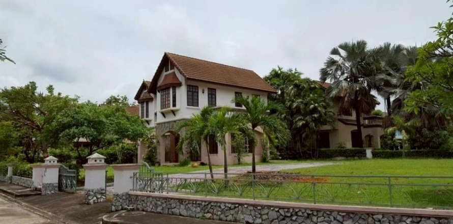 Дом в Сан-Сая, Таиланд с 3 спальнями  № 152987