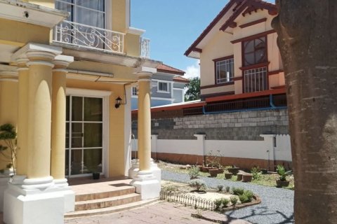 House in Pattaya, Thailand 3 bedrooms № 152981 - photo 3