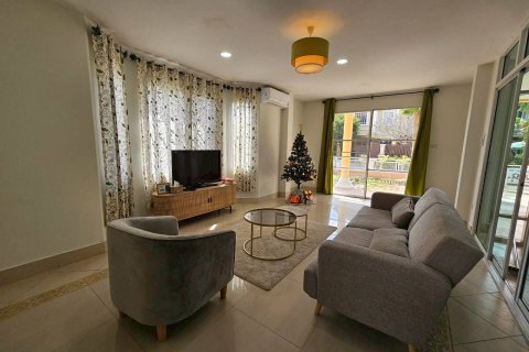 Дом в Паттайе, Таиланд с 3 спальнями  № 152981 - фото 5