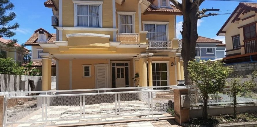 House in Pattaya, Thailand 3 bedrooms № 152981
