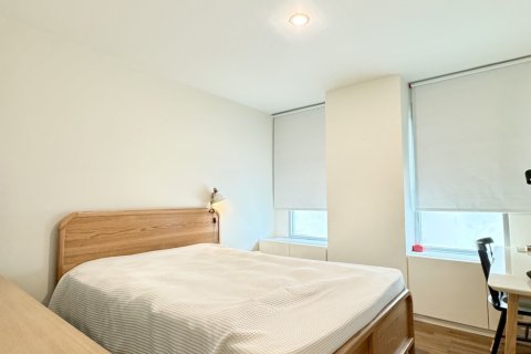 Condo in Watthana, Bangkok, Thailand, 2 bedrooms  № 160625 - photo 2