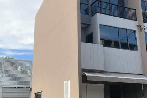 Townhouse in Bangkok, Thailand 4 bedrooms № 189611