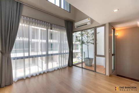Townhouse in Bangkok, Thailand 3 bedrooms № 189615