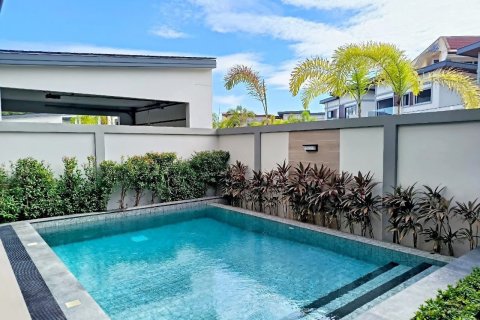Вилла в Паттайе, Таиланд с 3 спальнями  № 146049 - фото 2